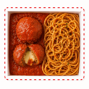 Spaghetti ao pomodoro com porpeta de carne recheada - Tomatinho Masseria